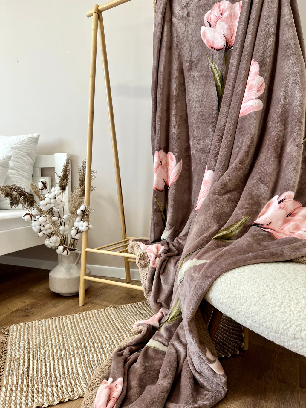 Veloursdecke mit Muster