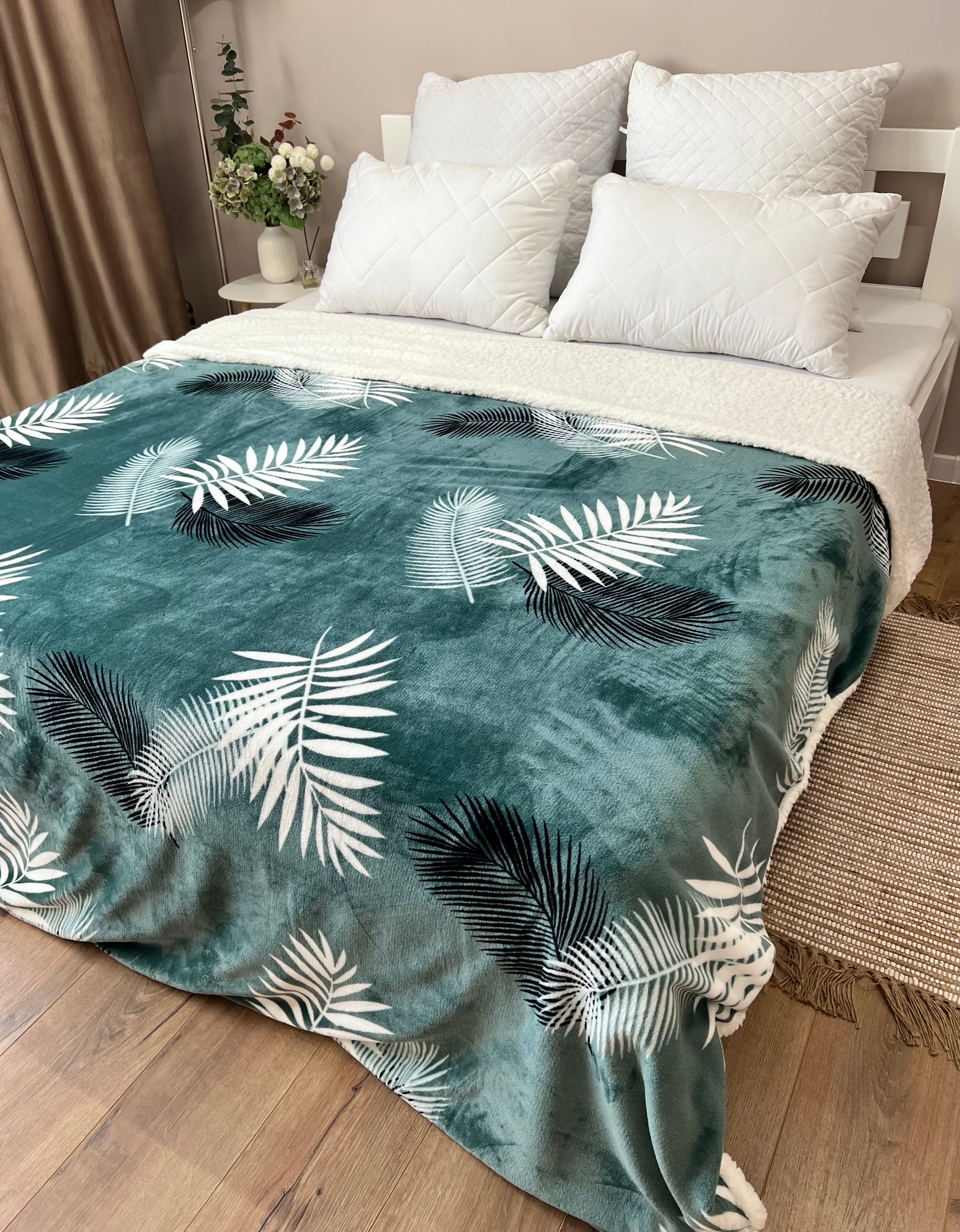 Veloursdecke mit Muster