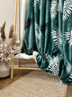 Veloursdecke mit Muster